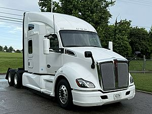 2022 Kenworth T680 - Sleeper Truck
