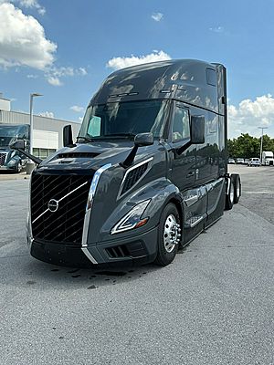 2025 Volvo VNL 860 - Day Cab