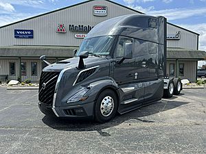 2026 Volvo VNL 860 - Sleeper Truck