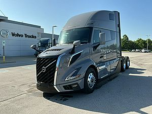 2026 Volvo VNL 860 - Day Cab