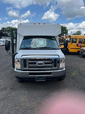 2016 DIAMOND COACH VIP 2200 - Commercial Bus