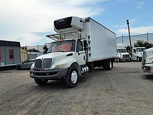 2018 International DuraStar 4300 - Refrigerated Van