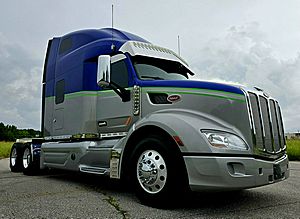 2021 Peterbilt 579 - Sleeper Truck