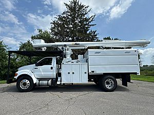 2013 Ford F750 - Bucket Truck