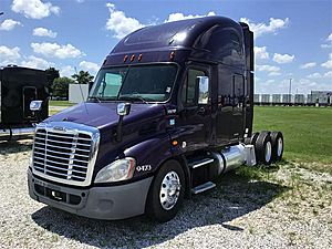 2015 Freightliner Cascadia 113 - Sleeper Truck