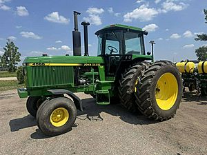 1989 John Deere 4555 - Tractor