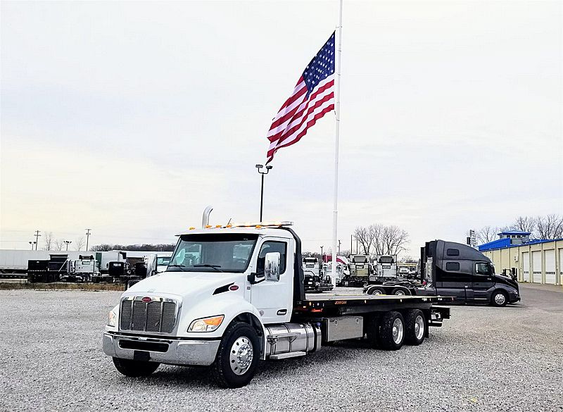 2025 Peterbilt 548