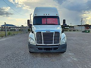 2020 Freightliner Cascadia 125 - Sleeper Truck