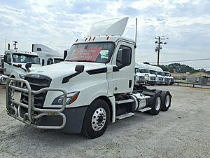 2019 Freightliner Cascadia - Day Cab