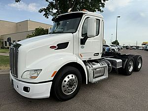 2018 Peterbilt 579 - Day Cab