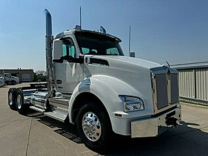 2026 Kenworth T880 - Day Cab