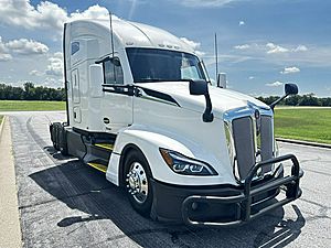 2022 Kenworth T680 - Sleeper Truck