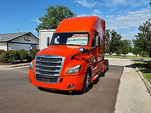 2022 Freightliner Cascadia - Sleeper Truck