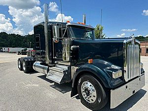 2022 Kenworth W900L - Sleeper Truck
