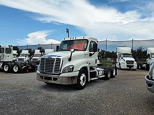 2018 Freightliner Cascadia 125 - Day Cab