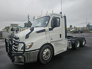 2020 Freightliner Cascadia - Day Cab