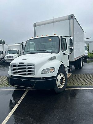 2019 Freightliner M2 106 - Box Van