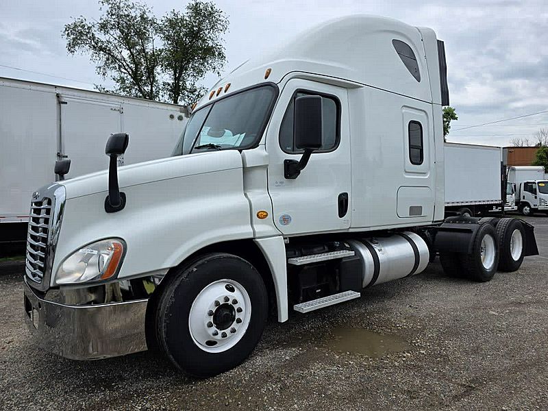 2018 Freightliner CASCADIA 125