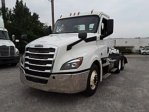 2019 Freightliner Cascadia - Day Cab