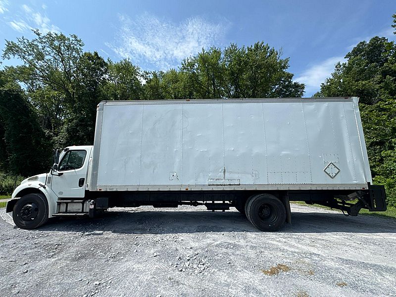 2013 Freightliner M2