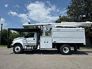 2013 Ford F-750 - Bucket Truck