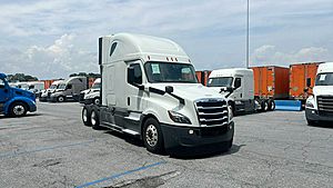 2020 Freightliner Cascadia 126