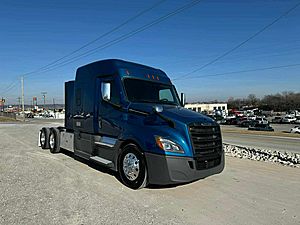 2021 Freightliner Cascadia PT126064ST - Sleeper Truck