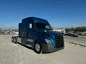 2022 Freightliner Cascadia PT126064ST - Sleeper Truck