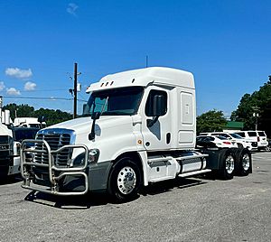 2019 Freightliner Cascadia 125 - Sleeper Truck