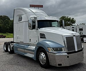 2019 Western Star 5700XE - Sleeper Truck