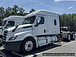 2019 Freightliner Cascadia 126