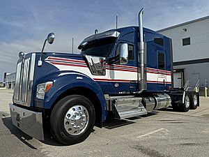 2022 Kenworth W990 - Sleeper Truck