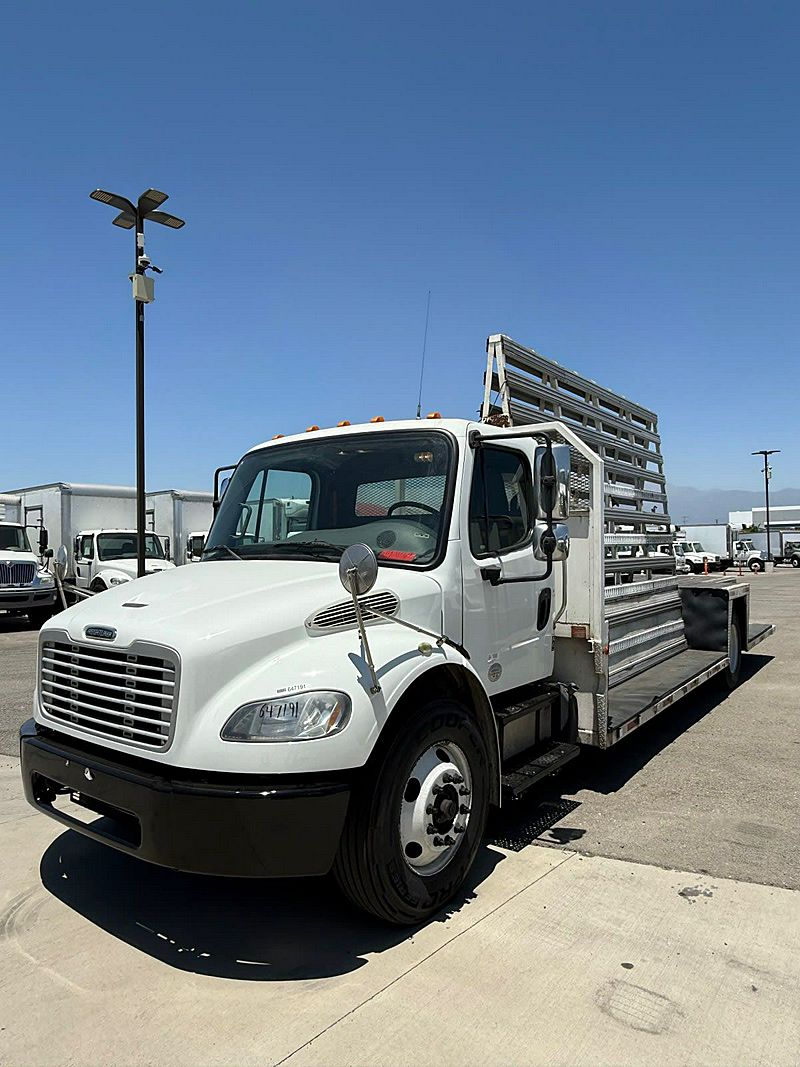 2016 Freightliner M2 106