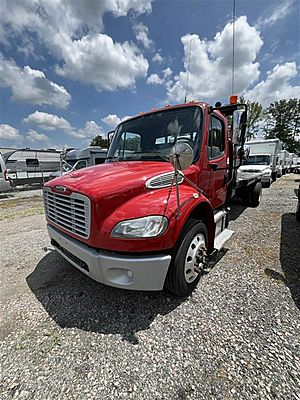 2018 Freightliner M2 106 - Box Van