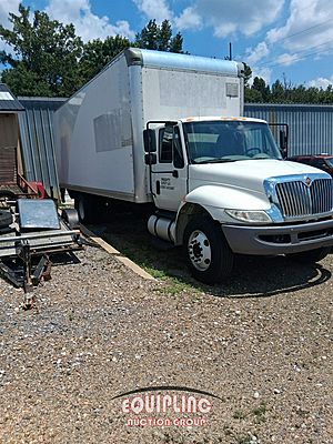 2018 International DuraStar 4300 - Box Van