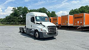 2020 Freightliner Cascadia 126 - Sleeper Truck
