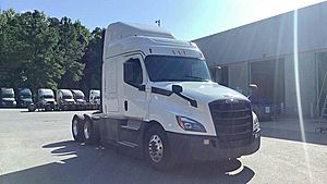 2020 Freightliner Cascadia 126 - Sleeper Truck