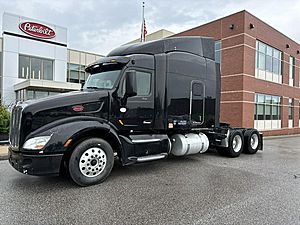 2015 Peterbilt 579 - Sleeper Truck