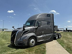 2026 Volvo VNL 860 - Sleeper Truck
