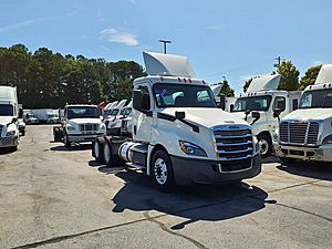 2018 Freightliner Cascadia - Day Cab