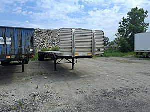 2015 Utility FS2CHA 48/102