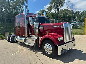 2026 Kenworth W900L - Sleeper Truck
