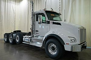 2026 Kenworth T880 - Day Cab