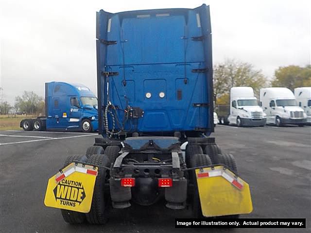 2021 Freightliner Cascadia 126