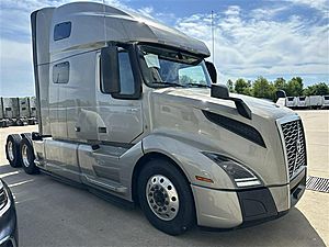 2022 Volvo VNL 760 - Sleeper Truck