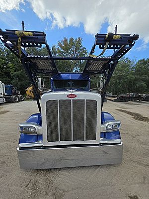 2022 Peterbilt - Car Carrier