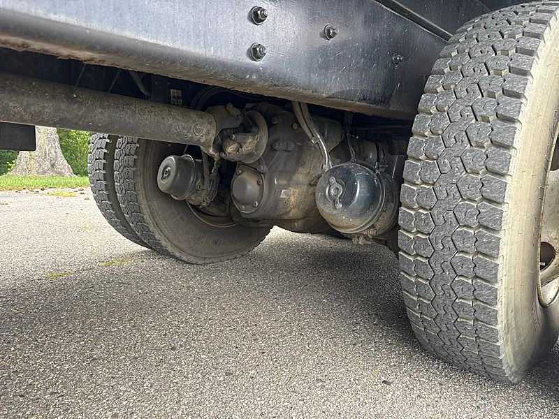 2001 STERLING TRUCK L8500 series