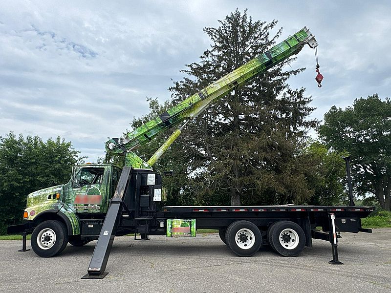 2001 STERLING TRUCK L8500 series