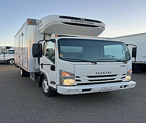 2016 Isuzu NRR 16' REEFER - Box Truck