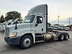 2018 Freightliner Cascadia 125 - Day Cab